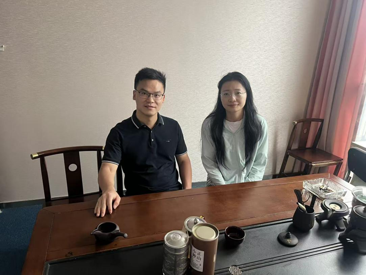 訪企拓崗強(qiáng)對(duì)接，校企協(xié)同育英才——針紡織品及原料銷(xiāo)售領(lǐng)域的新路徑